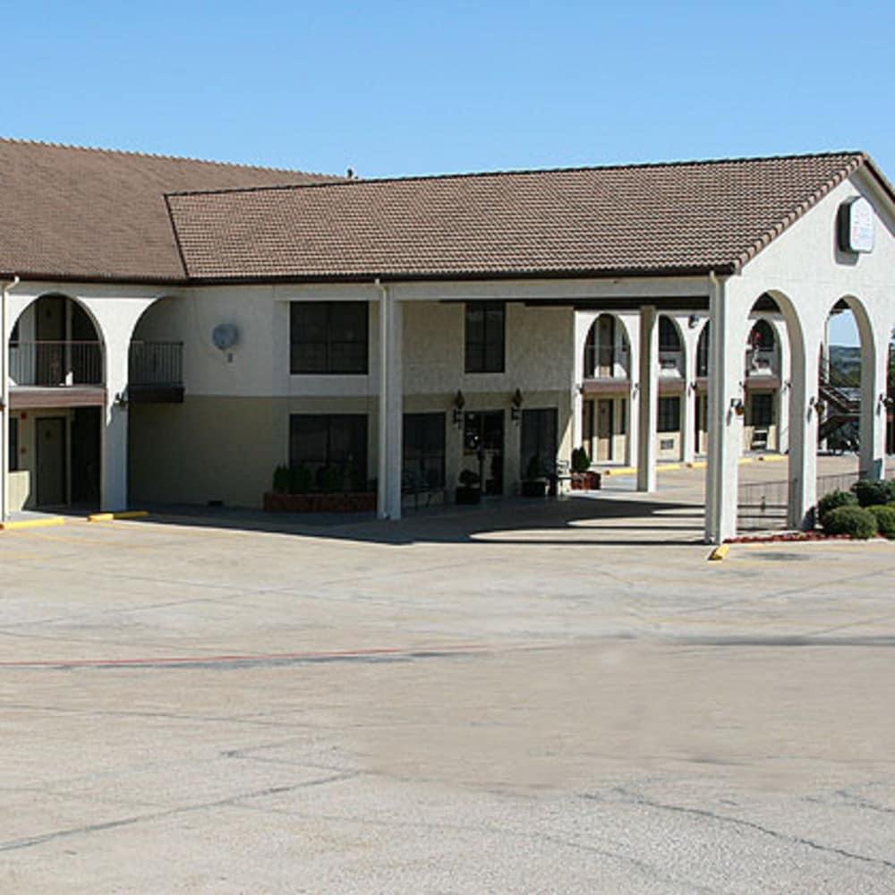 Weatherford Heritage Inn Exterior photo